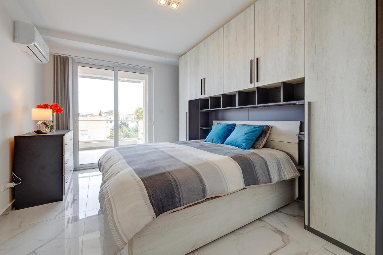 Apartment Deluxe 2br In St Julians *