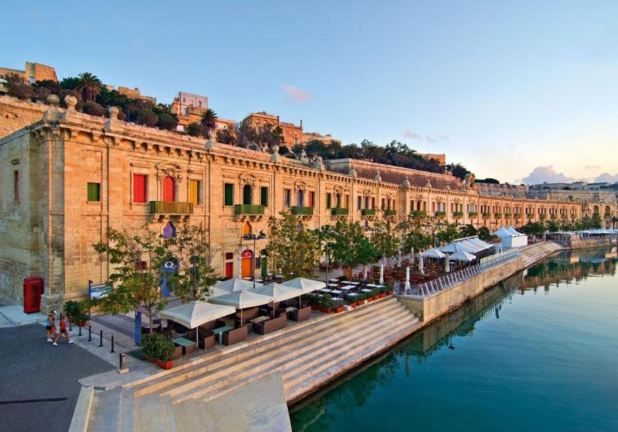 Apartment Deluxe 2br In St Julians *